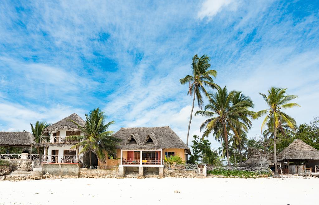 Kome Beach House *