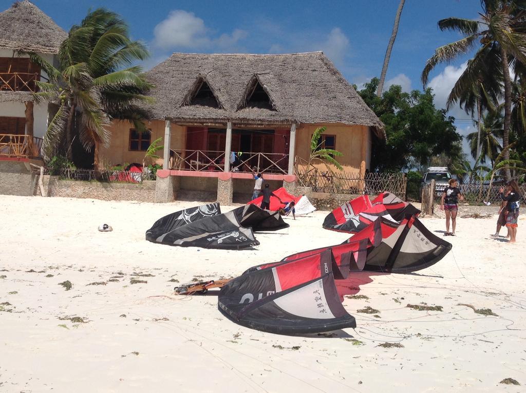 Villa Kome Beach House *