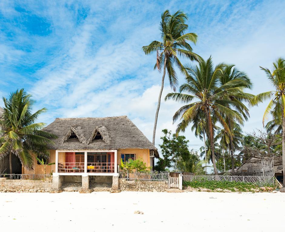 Villa Kome Beach House *